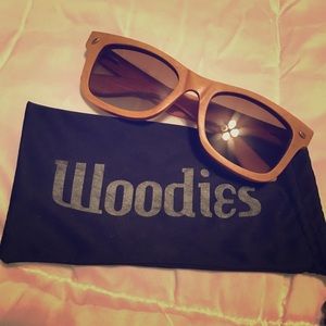 Woodies wayfarer sunglasses